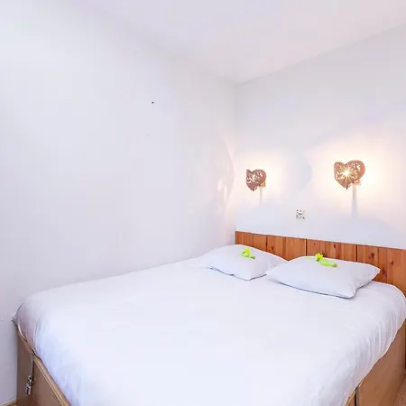 Apartment Cosy Pour 4 A Avec Balcon Et Internet - Fr-1-314-117