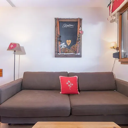 Appartement Cosy Pour 4 A Avec Balcon Et Internet - Fr-1-314-117 *